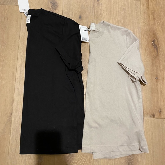 H&M Tops - H&M tees